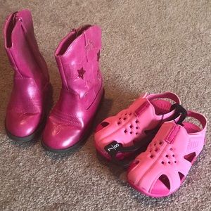 Girls shoes size 7/8 water/croc shoe, 8 cowgirl